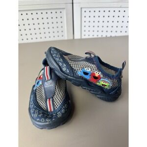 Sesame Street Elmo & Friends Walking Aqua Shoes Toddler 5-6 Cushioned Pull-On